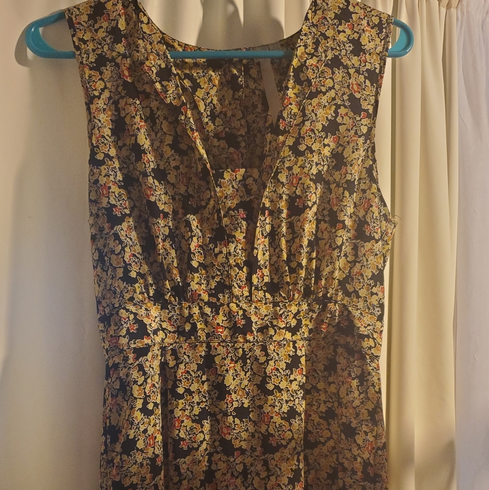 Flower Dress - Picture 4 of 4